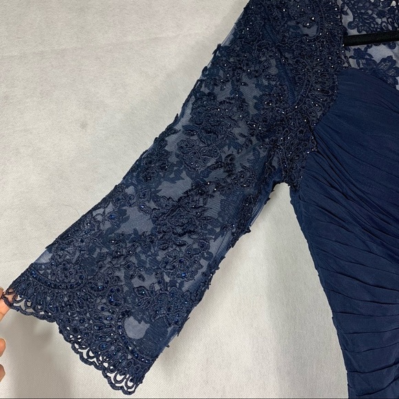 La Femme Ruched Twist Column Formal Gown Plus Size US 20 - Picture 9 of 12